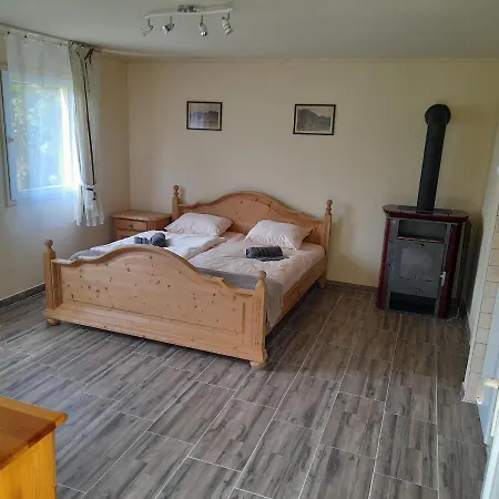 Orsegi Kistuecsoek Vendeghaz Holiday home *