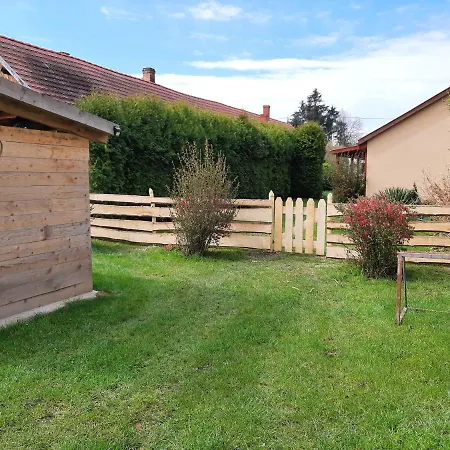 Holiday home Orsegi Kistuecsoek Vendeghaz Hegyhatszentmarton